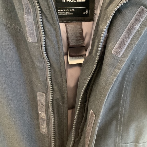 The North Face girl winter jacket - Picture 6 of 9